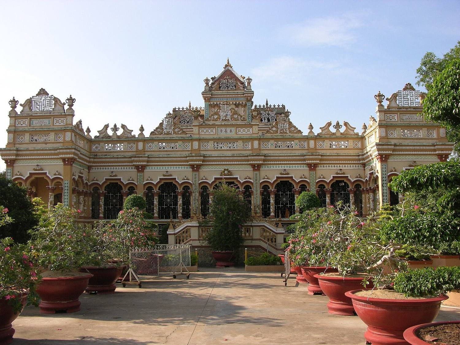Vinh Trang Pagoda near My Tho